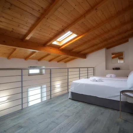 Residenza Il Gallo In Riva Al Lago Breathtaking View Of Lake Iseo Pisogne Exterior foto