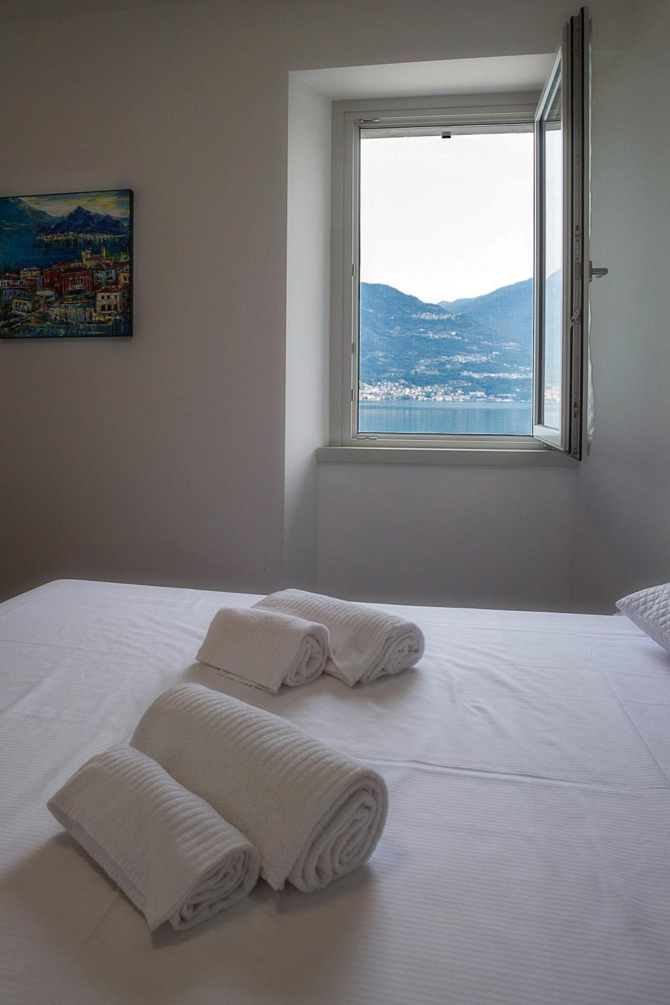 Residenza Il Gallo In Riva Al Breathtaking View Of Iseo Ferienhaus Pisogne