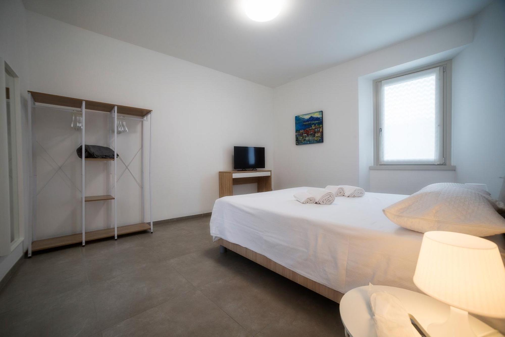 Holiday home Residenza Il Gallo In Riva Al Breathtaking View Of Iseo Pisogne