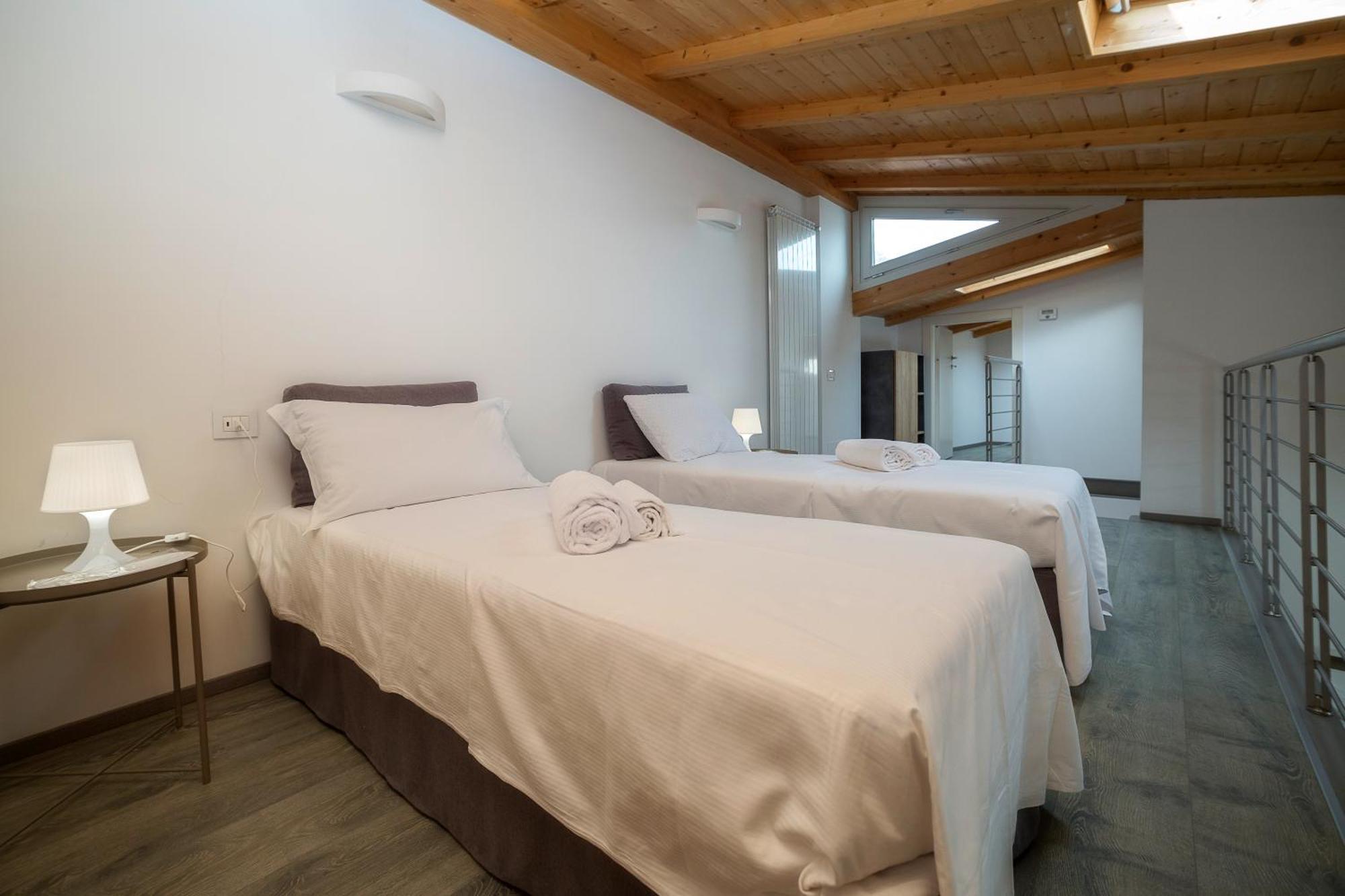 Residenza Il Gallo In Riva Al Breathtaking View Of Iseo Holiday home *