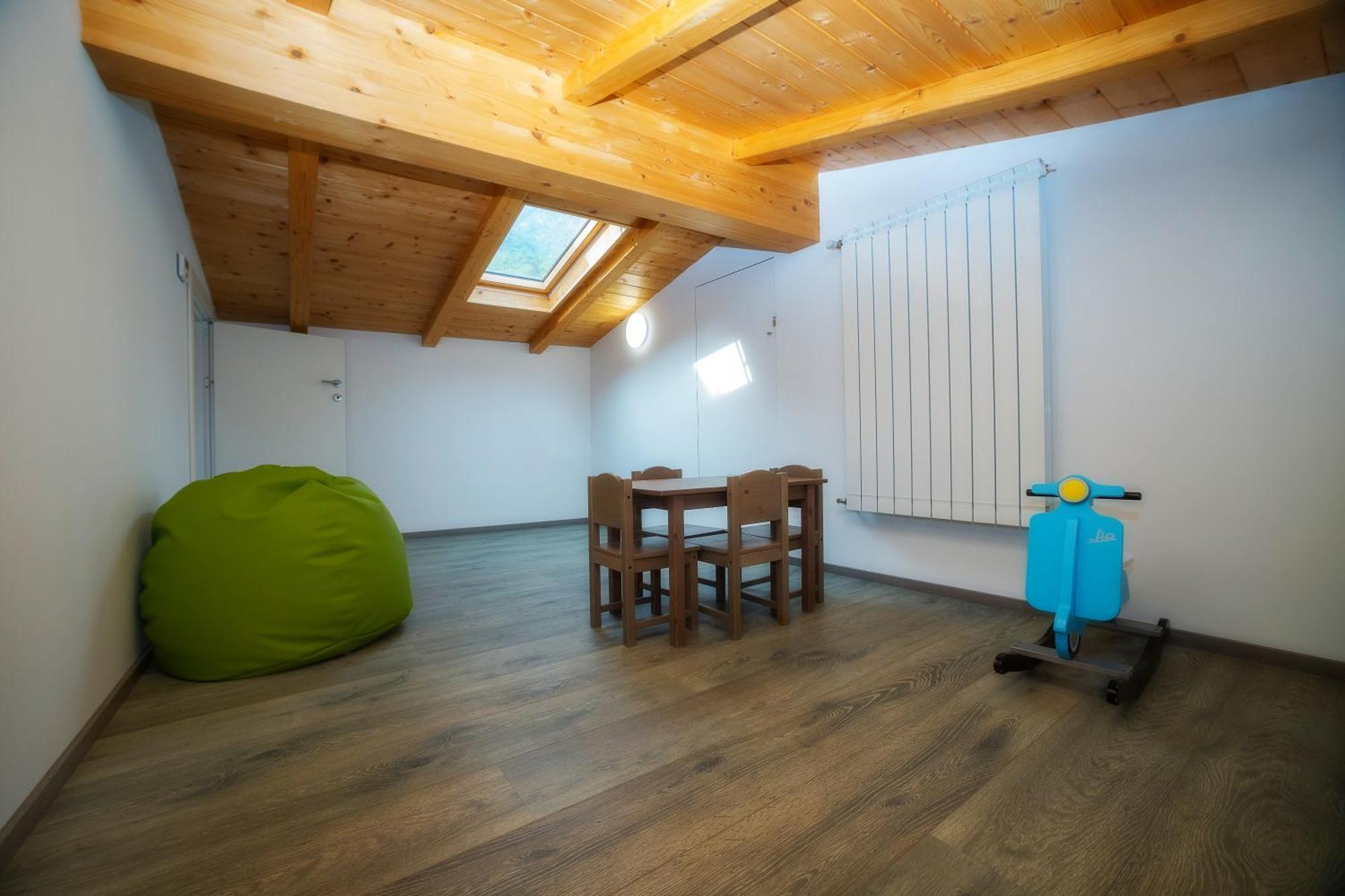 Holiday home Residenza Il Gallo In Riva Al Breathtaking View Of Iseo *