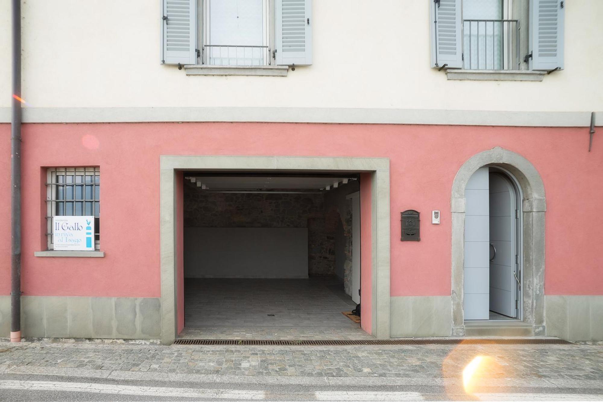 Holiday home Residenza Il Gallo In Riva Al Breathtaking View Of Iseo Pisogne